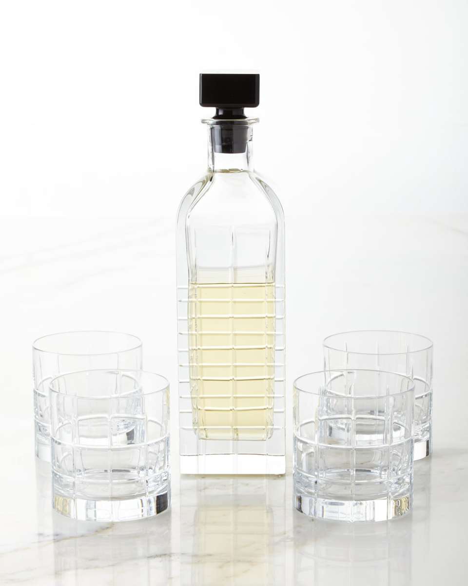 Street Decanter and Four Double Old-Fashioneds